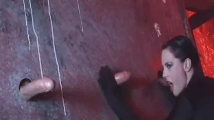 Fille allemande avec film x amatrice un gros butin a des relations sexuelles dans une posture de levrette