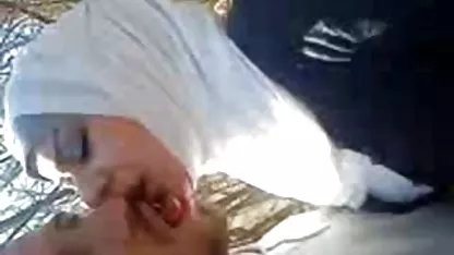 Blonde avec du sperme sur extrait film x amateur un beau visage donne une interview