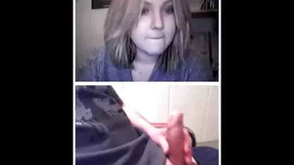 Beauty film x amateur hard Lyuda fait une pipe passionnée