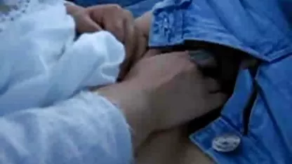 La fille en bas rouges regarde le porno et doigté film x amateur en streaming la chatte