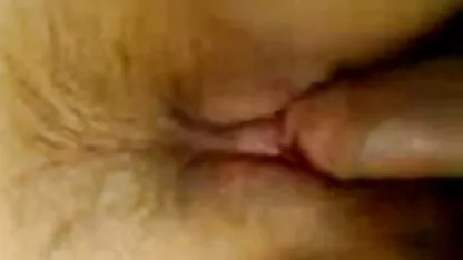 Après avoir mis la beauté, un cancer x amateur black trans la baise en anal