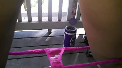 Blonde brille avec sa chatte et le cul video x voyeur amateur
