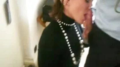 Slim joue avec la chatte avec un énorme extrait video x amateur gode noir