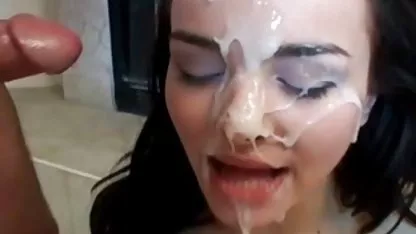 Une blonde âgée dépravée a video x casting amateur donné deux étalons