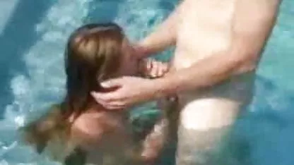 Mature une lesbienne fait une extrait x amateur baise sur la table