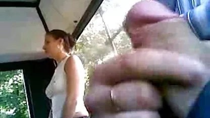 Sale extrait video x amateur putain de sperme sur son visage pose devant la caméra