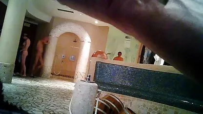 Alice suce avec diligence la bite de son film x amateur gratuit petit ami