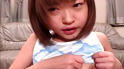 Caméra cachée supprime la jeune femme dans le film de sexe amateur gratuit vestiaire