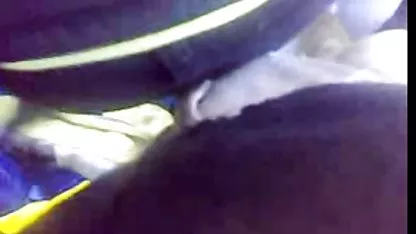 Une domina sexy se film x amareur fait baiser sur son visage
