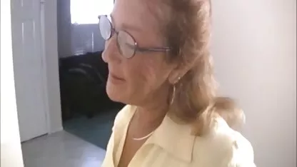 Jolie voyeur x amateur femme doigté phallus mari