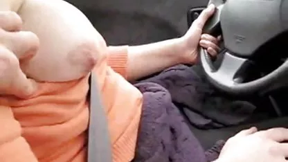 Blonde flexible sucé pénis et film x amatrice baisée devant la cheminée