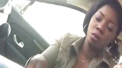 Mec a soufflé une femme charmante voyeur plage x aux gros seins