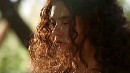La brune voulait une baise hard et elle a permis à son copain de se faire amateur x voyeur baiser dans le sexe anal