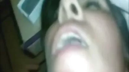 Fille video x voyeur amateur rassurée le voisin maléfique avec un bon crochet