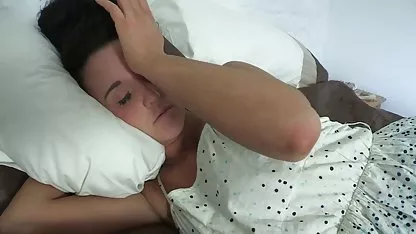 Les téléspectateurs de discussions pornographiques se livrent à la contemplation x french amateur d'un magnifique modèle de fesses