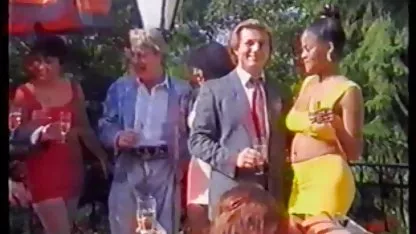 Deux film amateur x gratuit lesbiennes aux cheveux noirs sont bien familiarisées avec d'agréables caresses