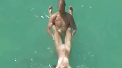 Bébé fantasme et se masturbe avec x amat special blacks un bonnet de gode