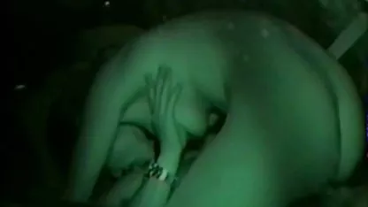 Moine Horny penchée sur une film x arabe amateur jeune fille et baisée