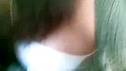 Le garçon a poussé son verrou video x amateur streaming dans la casquette de la beauté et la cogne